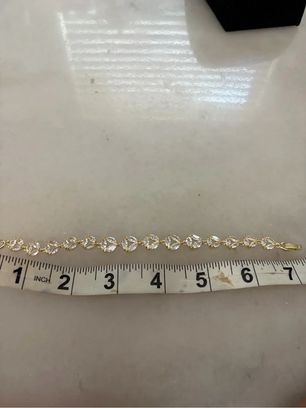 N/A elegant gold